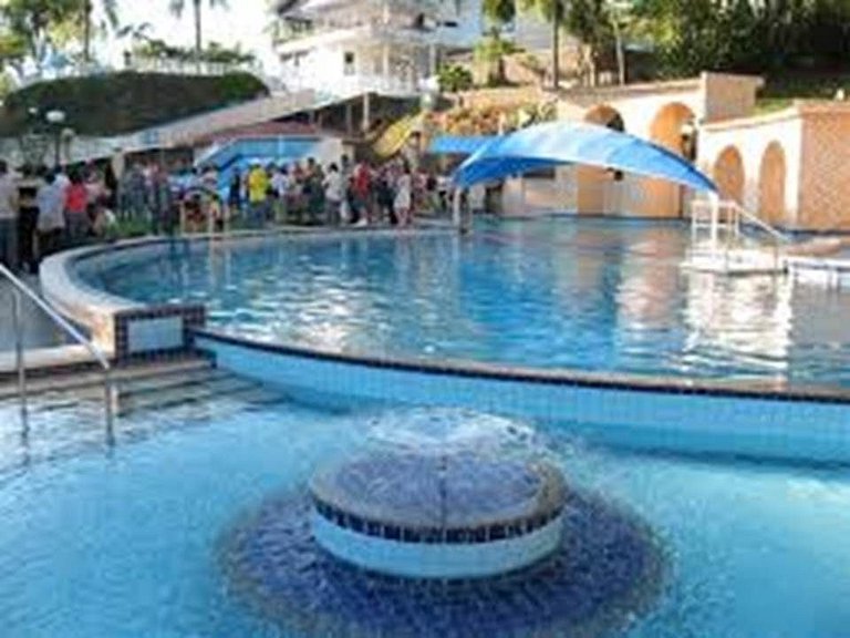 Aconchegante apto 104 fica 5 min do Parque Termal