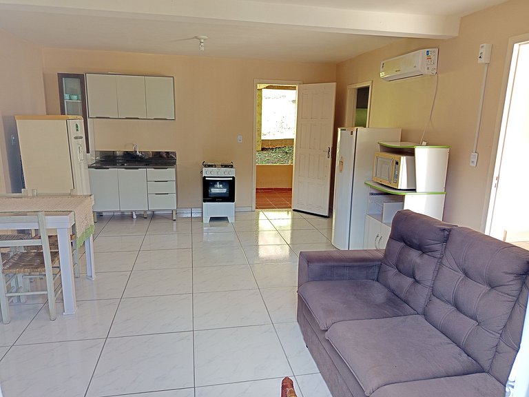 Air-conditioned apartment with Wi-Fi, conveniently located n