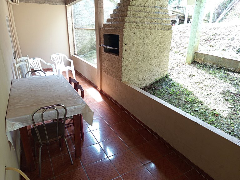 Air-conditioned apartment with Wi-Fi, conveniently located n